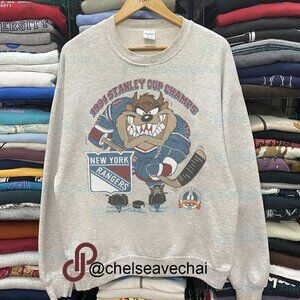 Vintage New York Rangers Hockey Sweatshirt NHL NY Rangers Looney Tunes Shirt Tee